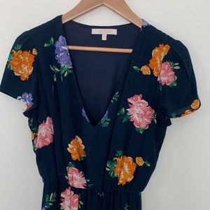Navy floral dress | so pretty | flutter sleeve | fully lined